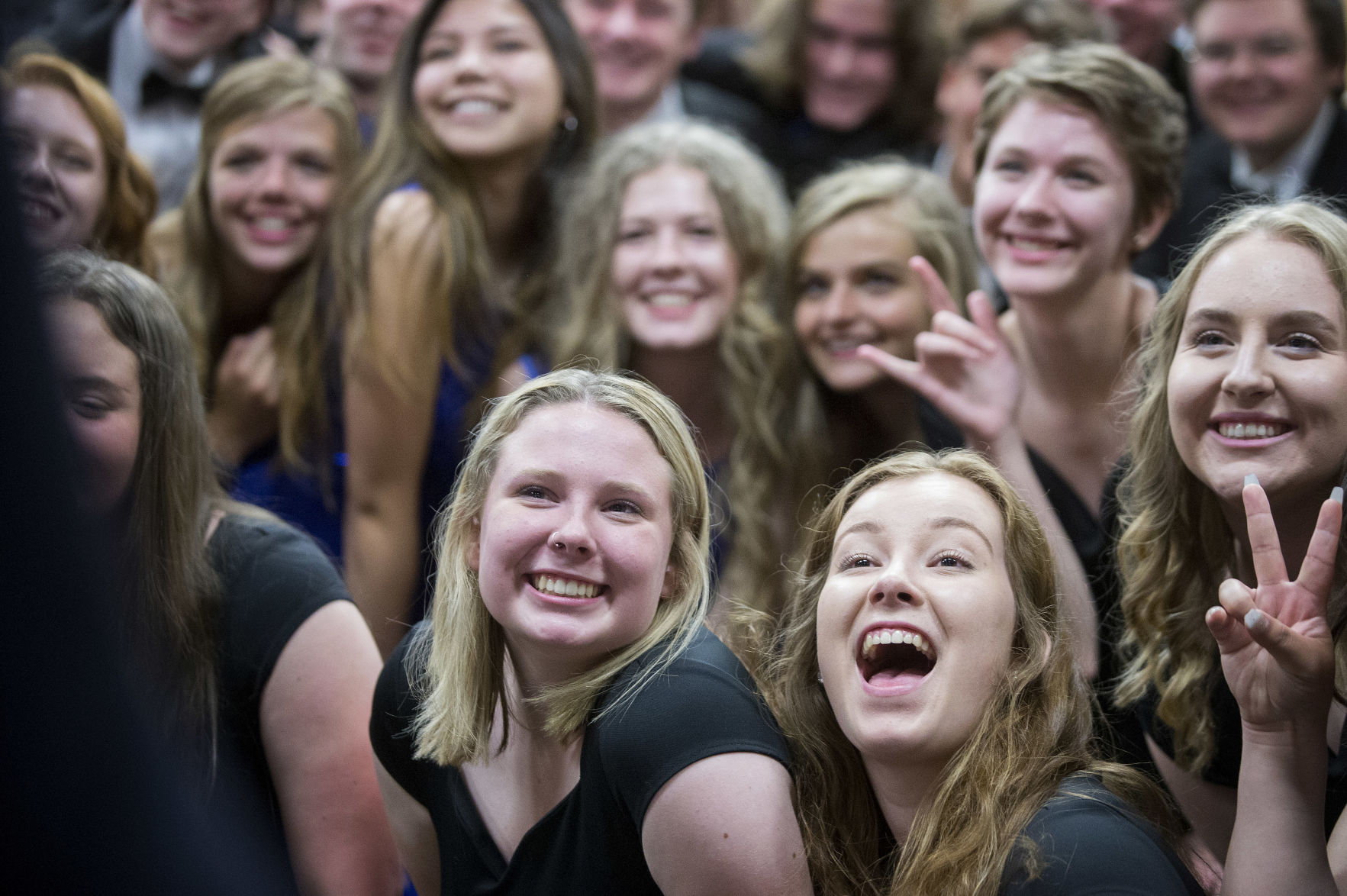 190605-newslocal-ehsgraduate 01.JPG